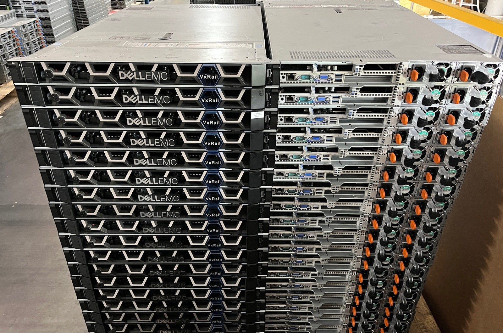 Lot 20 x Dell VxRail E560F 10×2.5″ SFF (4x NVME) Server with 2x HS & 1600W Power