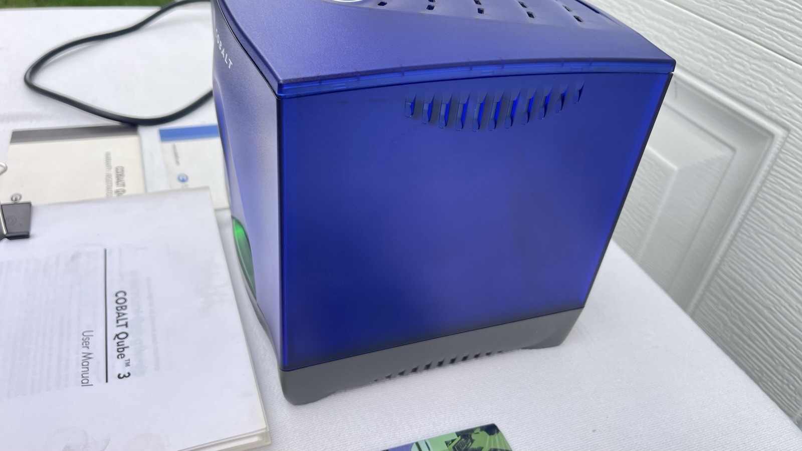 Cobalt Networks Qube 3 USA Professional Edition W/Power Cord & Extras