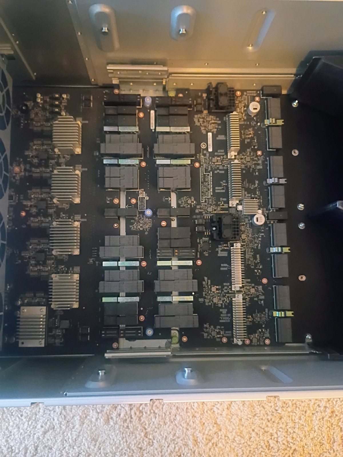 NVIDIA HGX H100 8-GPU barebones system bundle ,
