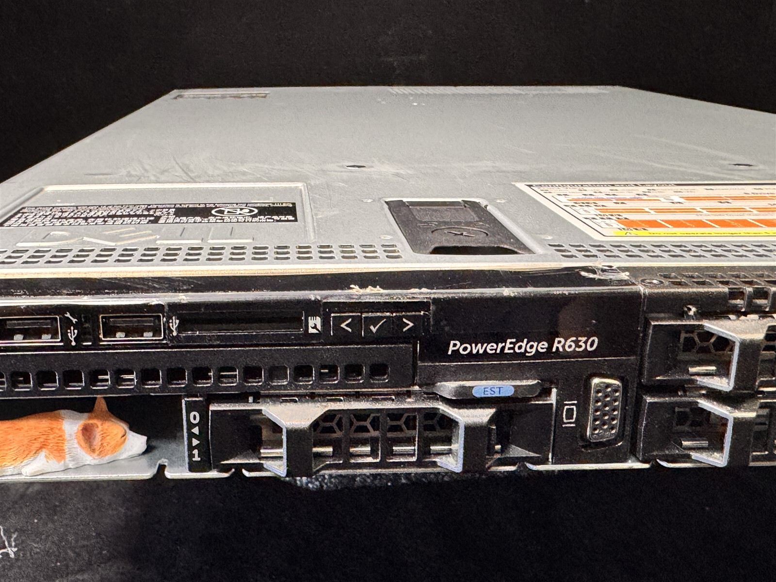 DELL POWEREDGE R630 8SFF 2x 10 CORE E5-2650V3 2.3GHz 16GB RAM 2x 500GB SATA S130