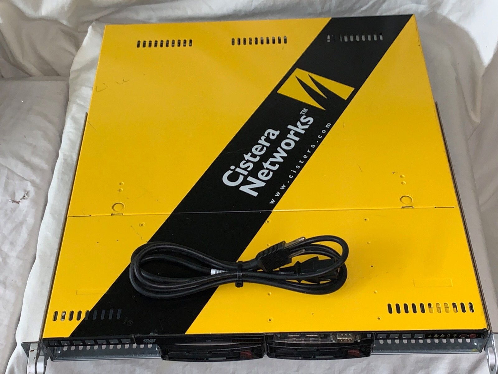 SuperMicro Computers INC. Super Micro Super Server 5015B-MT (No HHDs or RAM) 1U