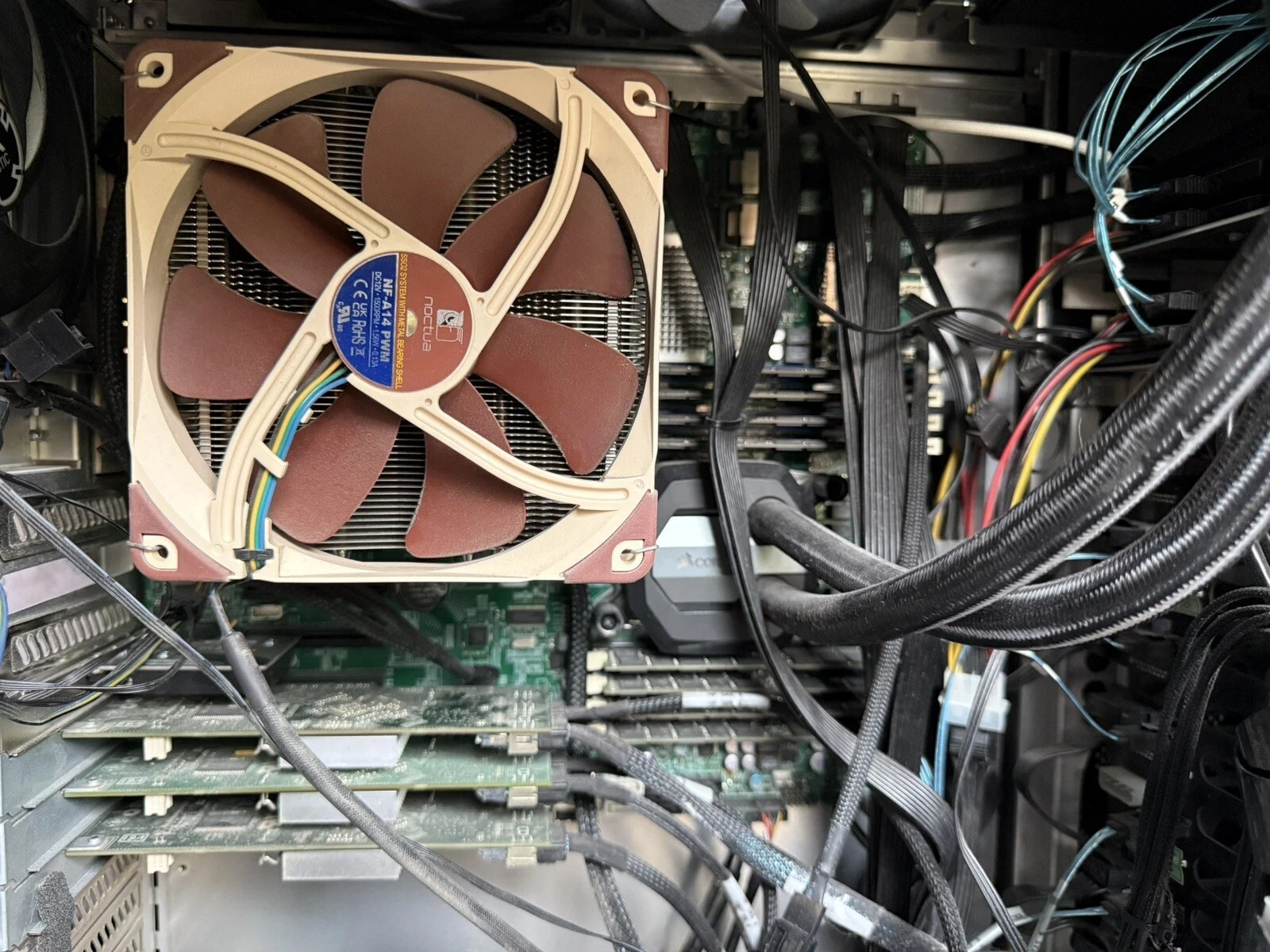 Lian Li D8000 Case 20 drive bays, SuperMicro X9DRD, 2x Xeon E5-2690v2, 256GB RAM
