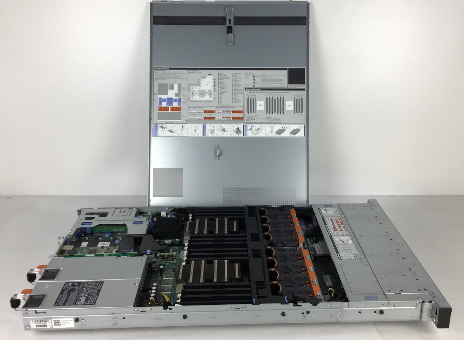 Dell VxRail E560F 2x Intel Xeon Silver 4116 2.1 GHz 2x D1100E-S0 No Ram No Drive