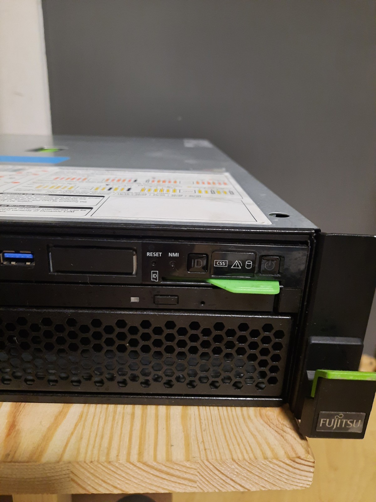 Fujitsu Primergy RX2540| PR300D M2 2 XEON Rack Server