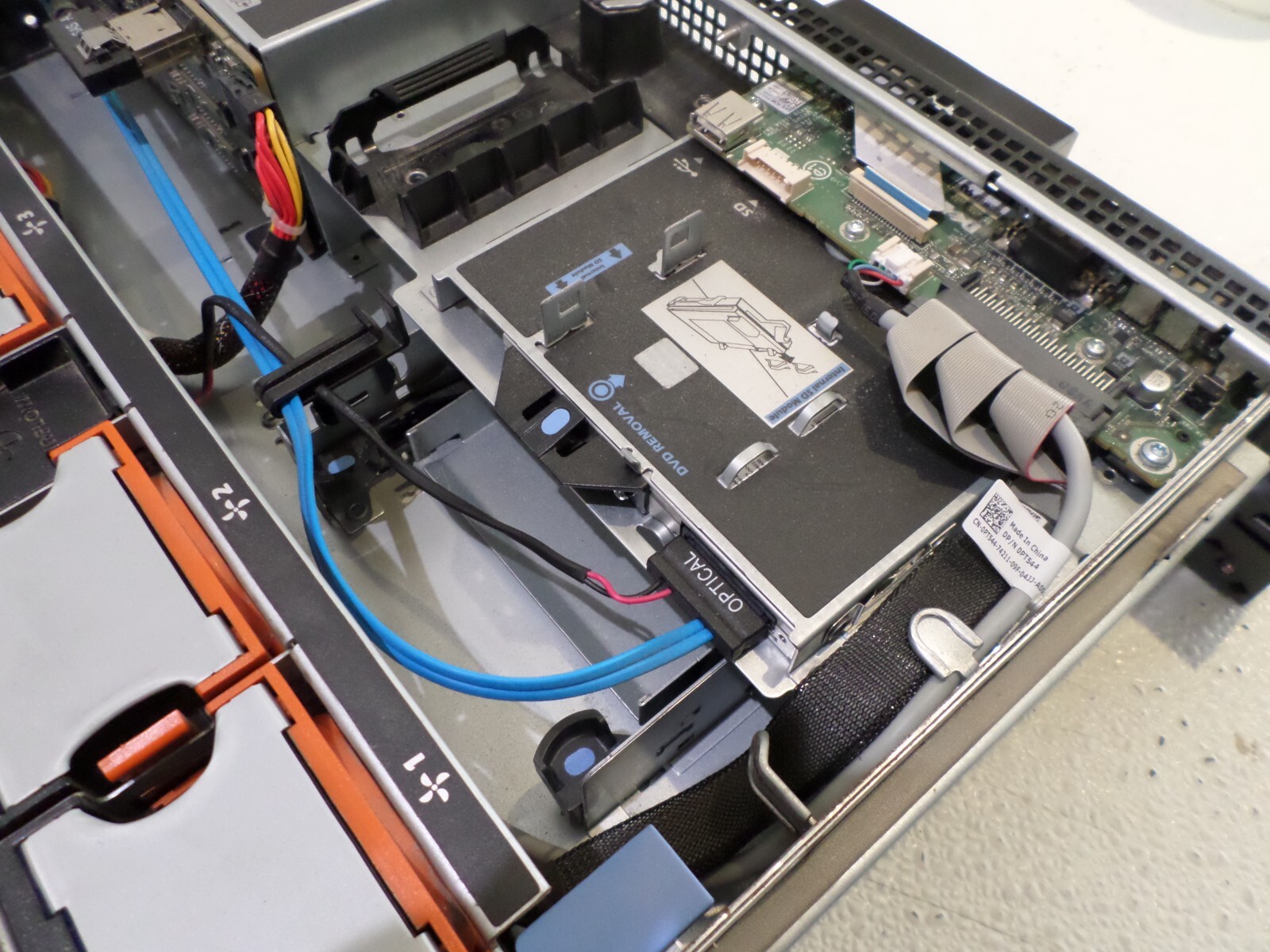 Dell PowerEdge R710 – No RAM, 2 x Xeon X5650, 2 x 146GB HDD, 2 x 870W Pwr Sup