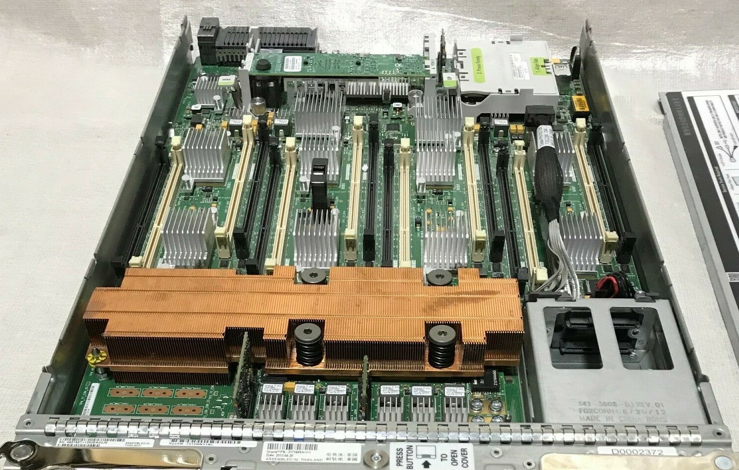 Sun Microsystems Oracle- Netra T5-1B Blade Server: 1 x 3.6/ 128GB/ 2 x 300GB