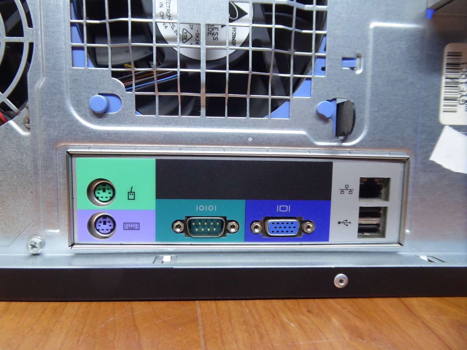 DELL POWEREDGE 840 TOWER SERVER PENTIUM D 2.8GHz 4GB XM091 WH113