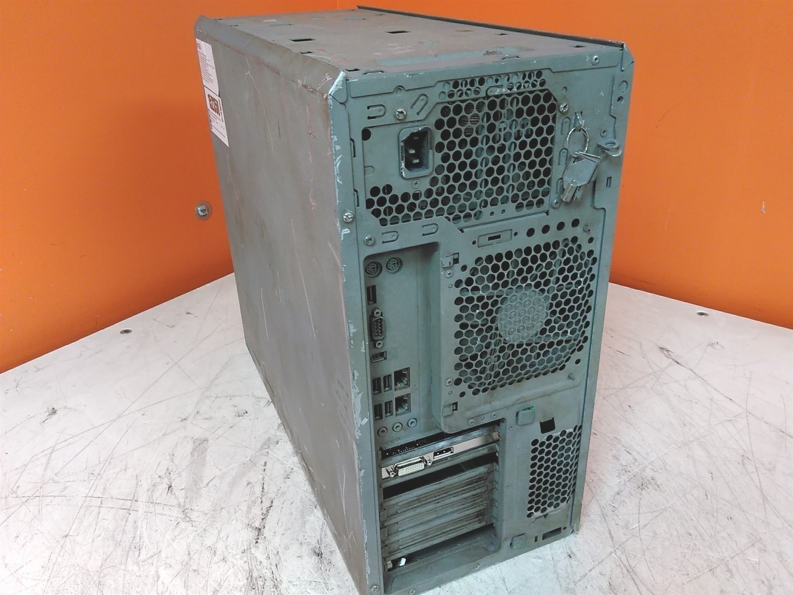 Missing Plastic HP XW8600 Workstation 2x Intel Xeon X5482 3.2GHz 10GB 0HD