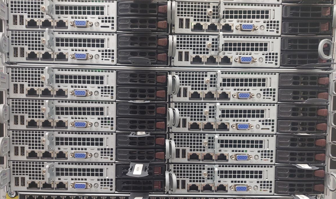 Lot 9 Supermicro F617R2-F73 4U 8x server Dual E5-2660 32GB 2×2.5 Hotplug 2×3.5