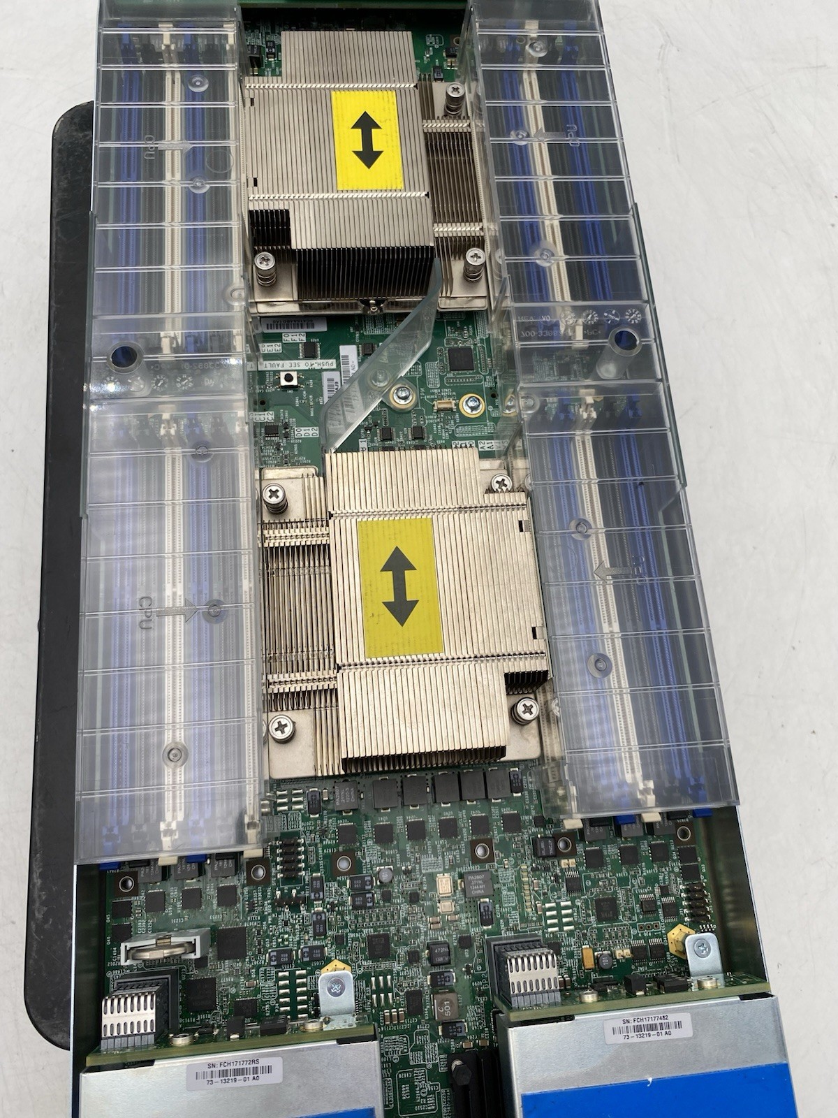CISCO UCSB-B200-M3 UCS B200 M3 Blade Server 2x Intel Xeon E5-2650 No Ram/Storage