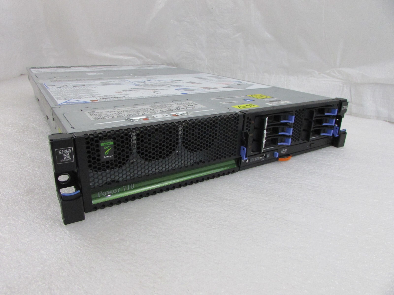 IBM Power 710 8231-E1D 3.0GHz 64GB 6x HHD + 7042-CR4 HMC 1GB 250GB Servers