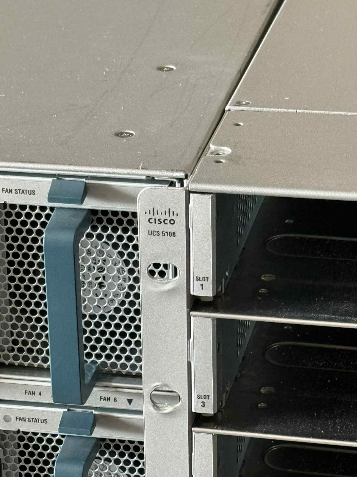 Lot 8 Cisco UCSB-5108-AC2 6RU Blade Server Chassis 4PS 8 FANS BAREBONE