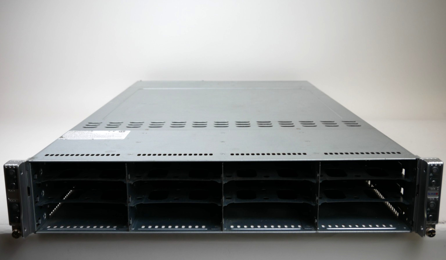 Supermicro 6027TR-HTRF X9DRT-HF Intel E5-2609 @2.4GHz 4-Node Server *NO RAM/HDD*