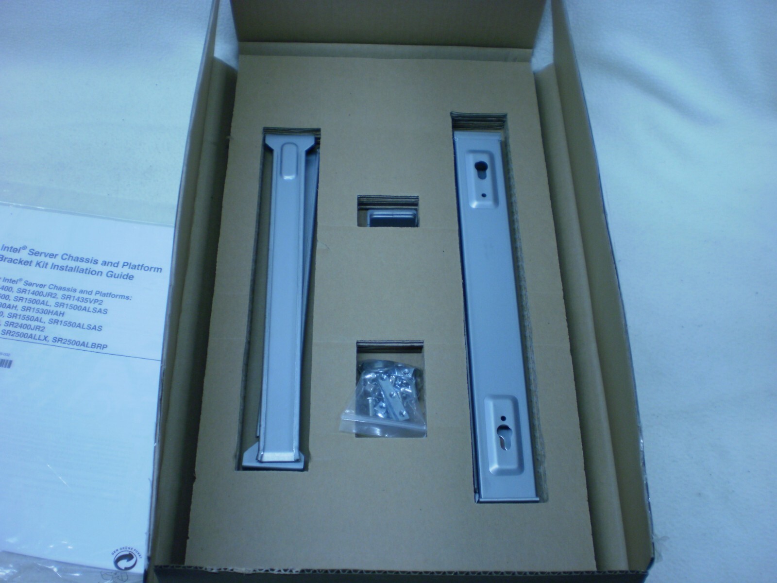 Intel Server Bracket Kit and Installation Guide (3SA53-002)