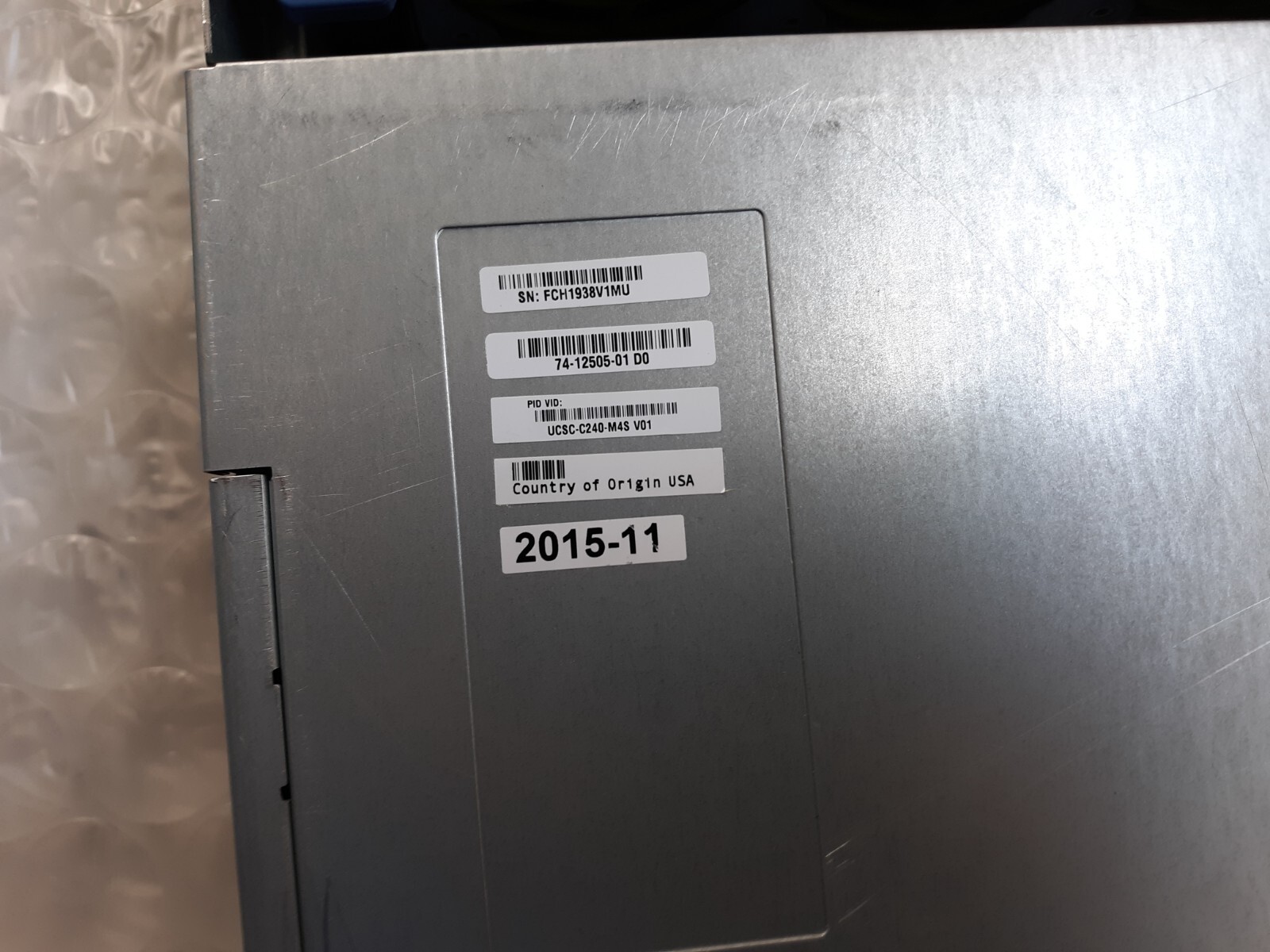 Cisco UCSC-C220-M4S Server NO RAM HDD w/ 2640V3 Proc + Caddies + 2x 1200W PSU