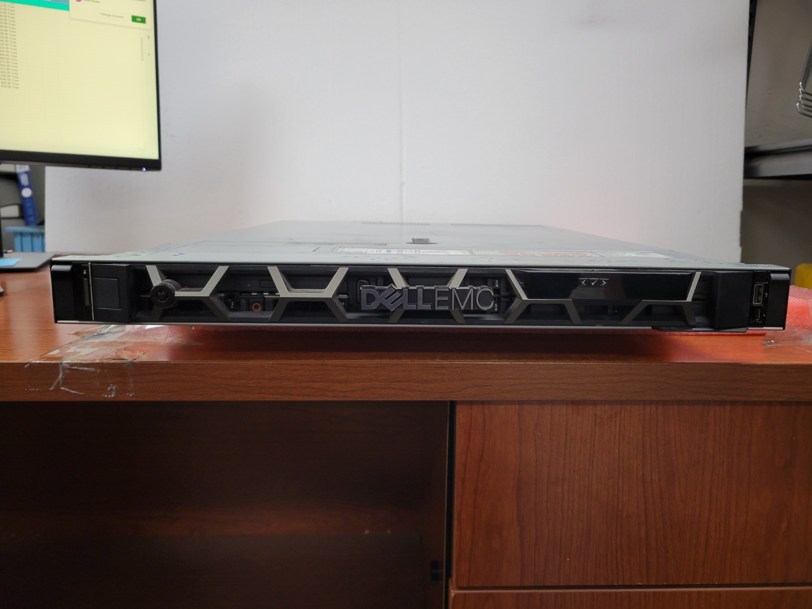 Dell Poweredge R440 Single Xeon Bronze 3204 1.9GHz 16GB RAM *No OS/HDD* | C793DS