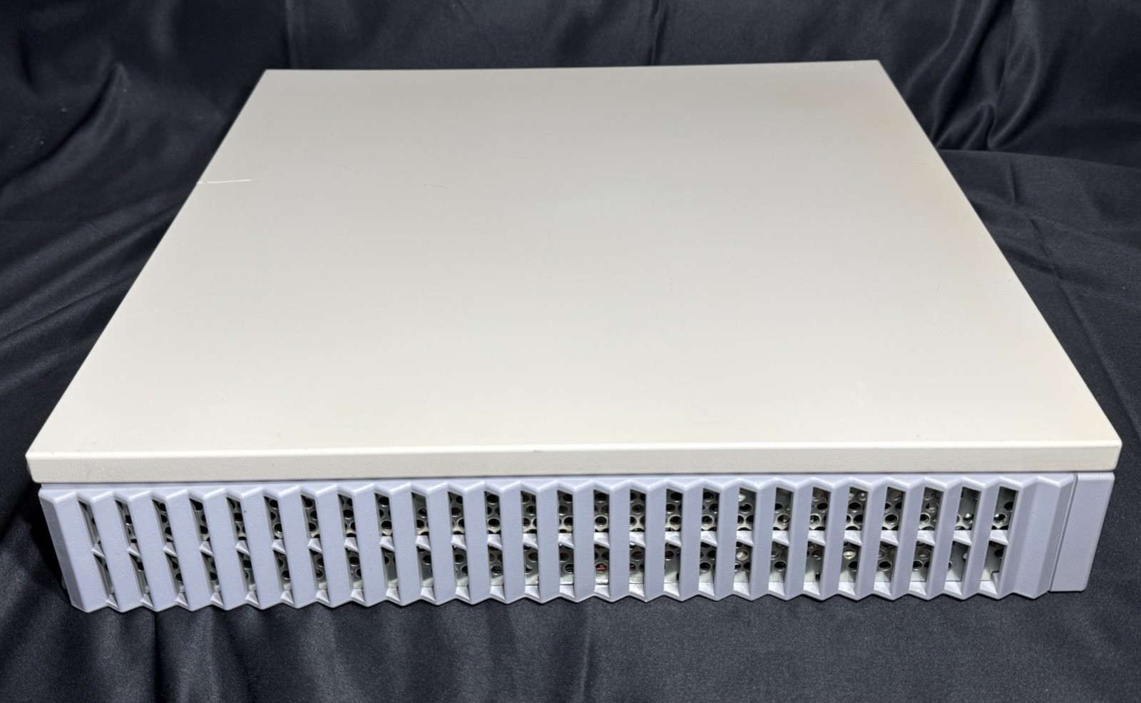 SPARCstation 5 – 170MHz Workstation, 128MB RAM (4x 32MB DIMMs) 2.1GB HDD, TGX