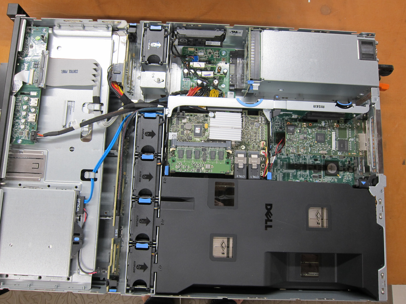 Dell PowerEdge R515 Server, 2×3.3GHz AMD, PERC H700, 3x1TB HDD, ESXi 6, Dual PSU