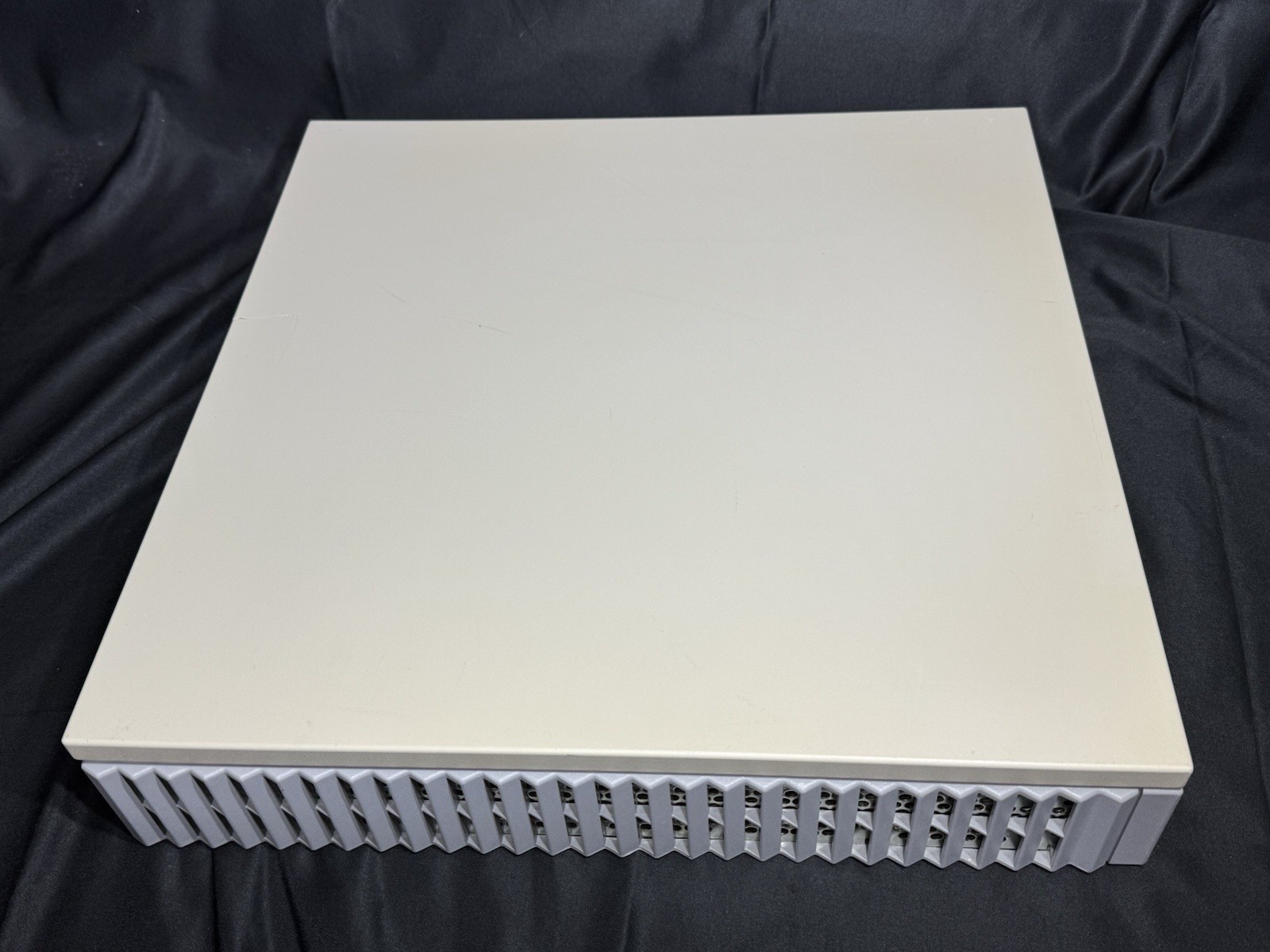 SPARCstation 5 – 170MHz Workstation, 128MB RAM (4x 32MB DIMMs) 2.1GB HDD, TGX