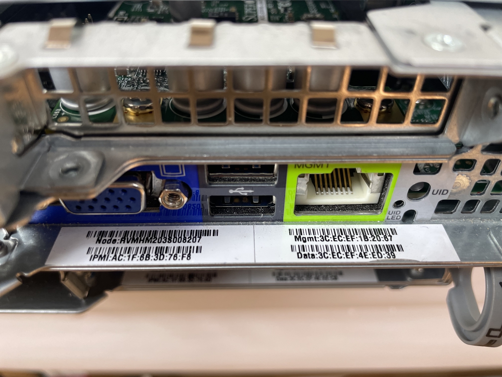 Rubrik R6304 3-Node Server 3x e5-2630v4, 3x 480GB SSD