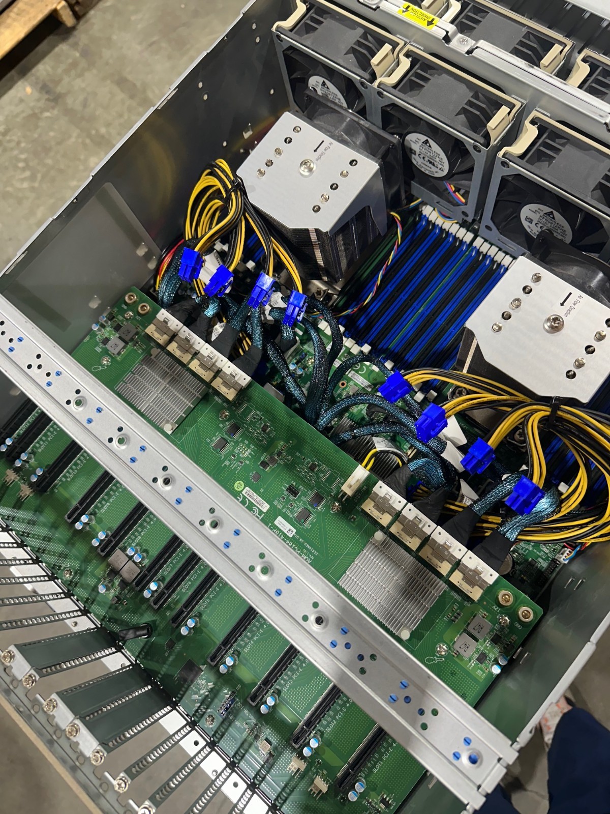 Supermicro GPU Compute Server 8-GPU 56-Core 256GB DDR4 NVMe Rails IPMI