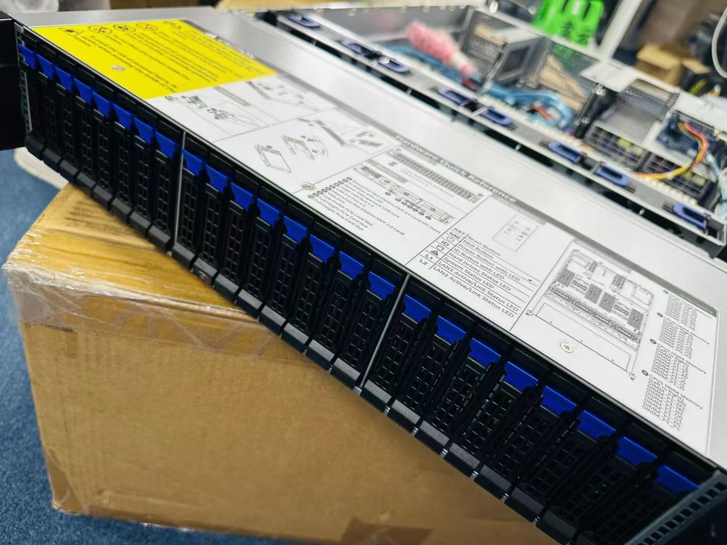 Gigabyte R282-Z91 Server 24X2.5″/9364-8i/2X EPYC 7742 CPU 64C/8xDDR4 32G 3200MHz