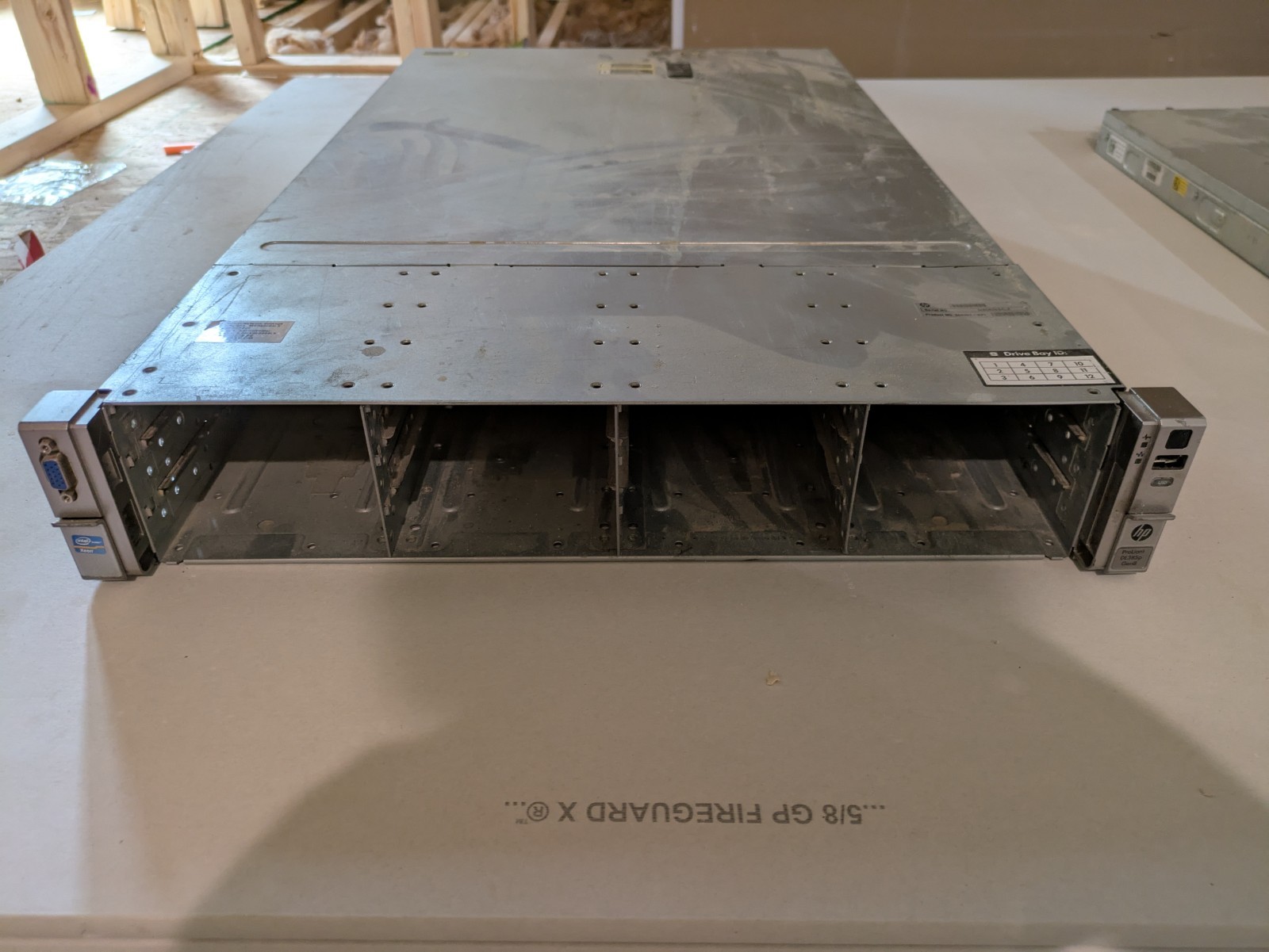 HP ProLiant DL385P GEN8 653203-B21 8×2.5″ Server AMD OPTERON 6320 160GB