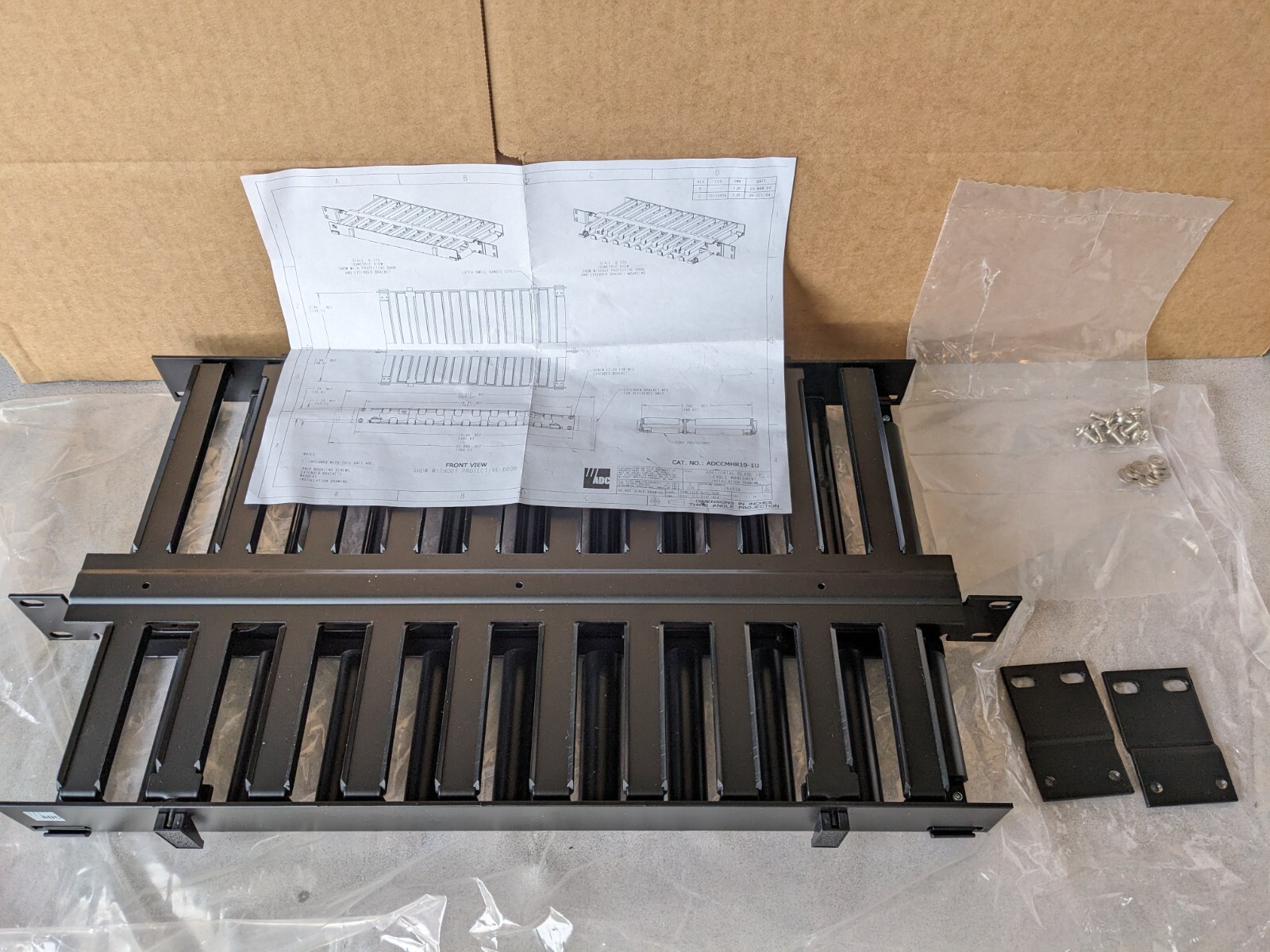 🔥New🔥 CommScope ADCCMHR19-1U Horizontal Glide 19″ Fiber Optical Cable Manageme