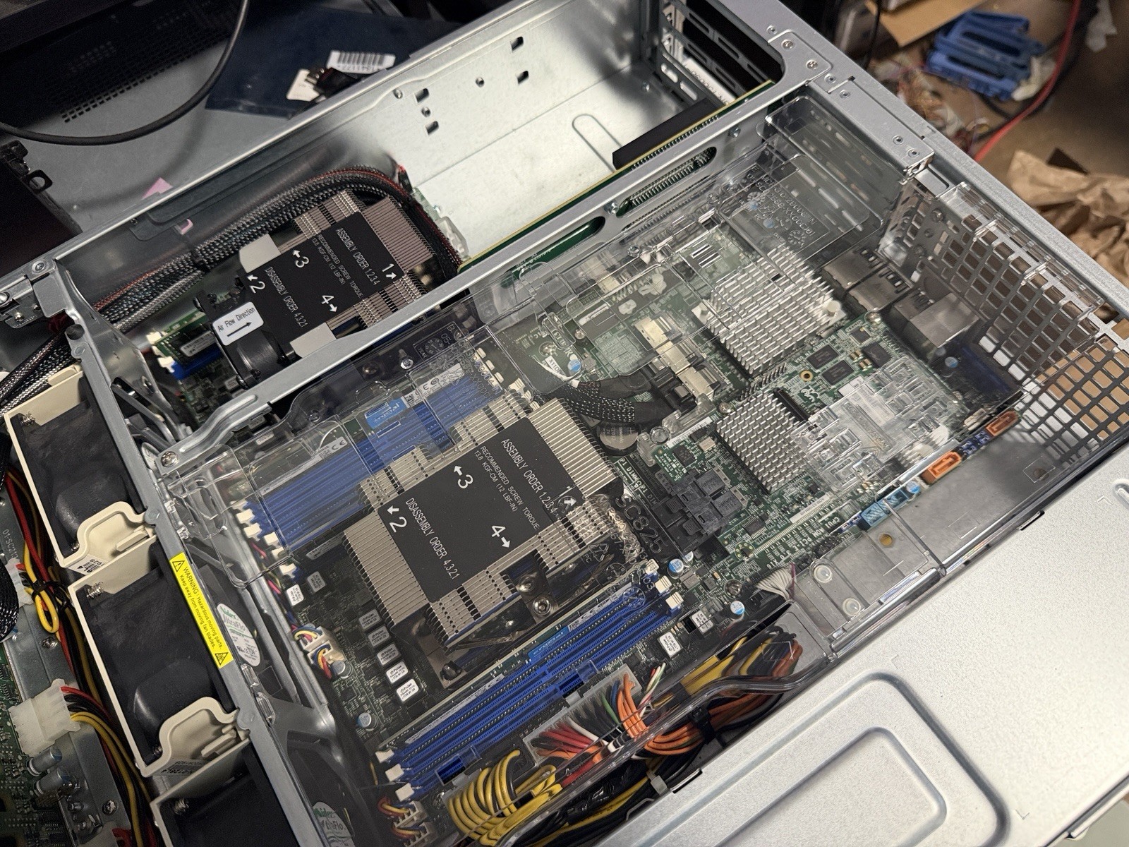 SuperMicro X11DDW-NT 2x Gold 6126 Avago 3108 Controller 16 bay 2.5 server