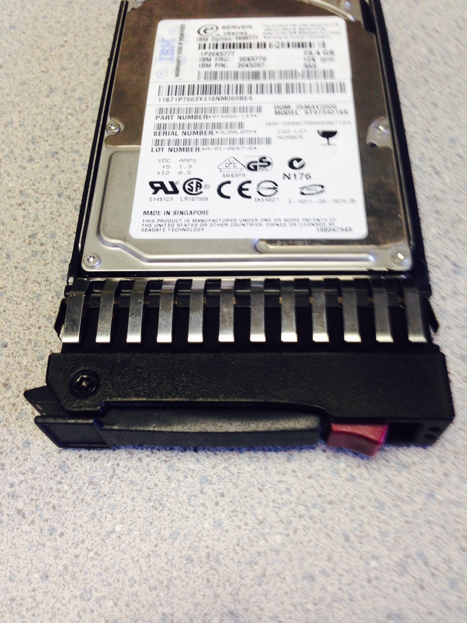 IBM eServer xSeries 73GB 10K 2.5″ SAS Hard Drive SFF HDD ST973402SS 26K5779