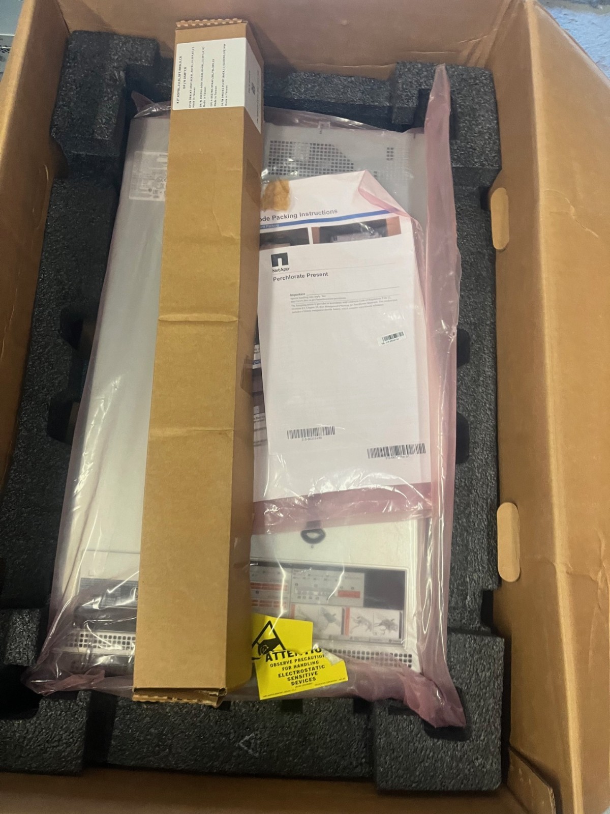 NetApp SF19210-SPARE-NODE SolidFire Storage Node w2x E5-2697v3 No RAM SAS9300-8i