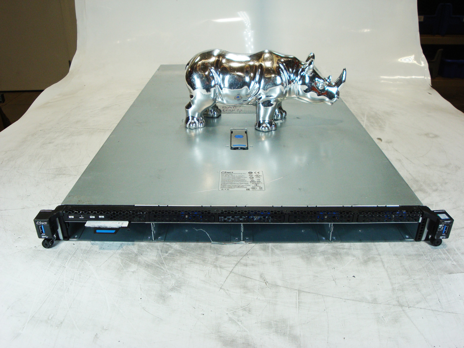 Quanta D52B-1U 1U 12 x 2.5in Server