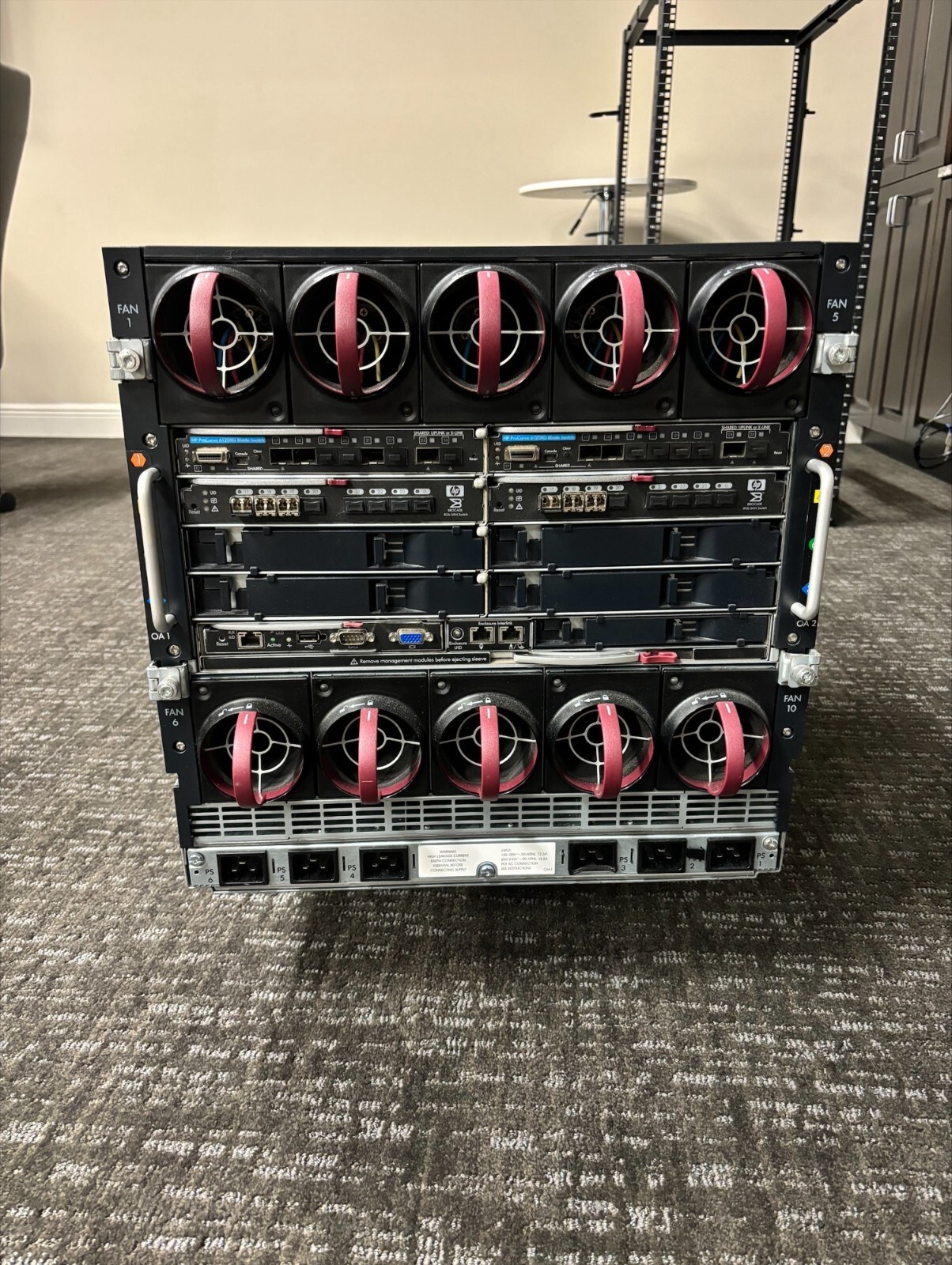 HP Server Equipment (BladeSystem C7000 w/ 3PAR 7200 storage system)
