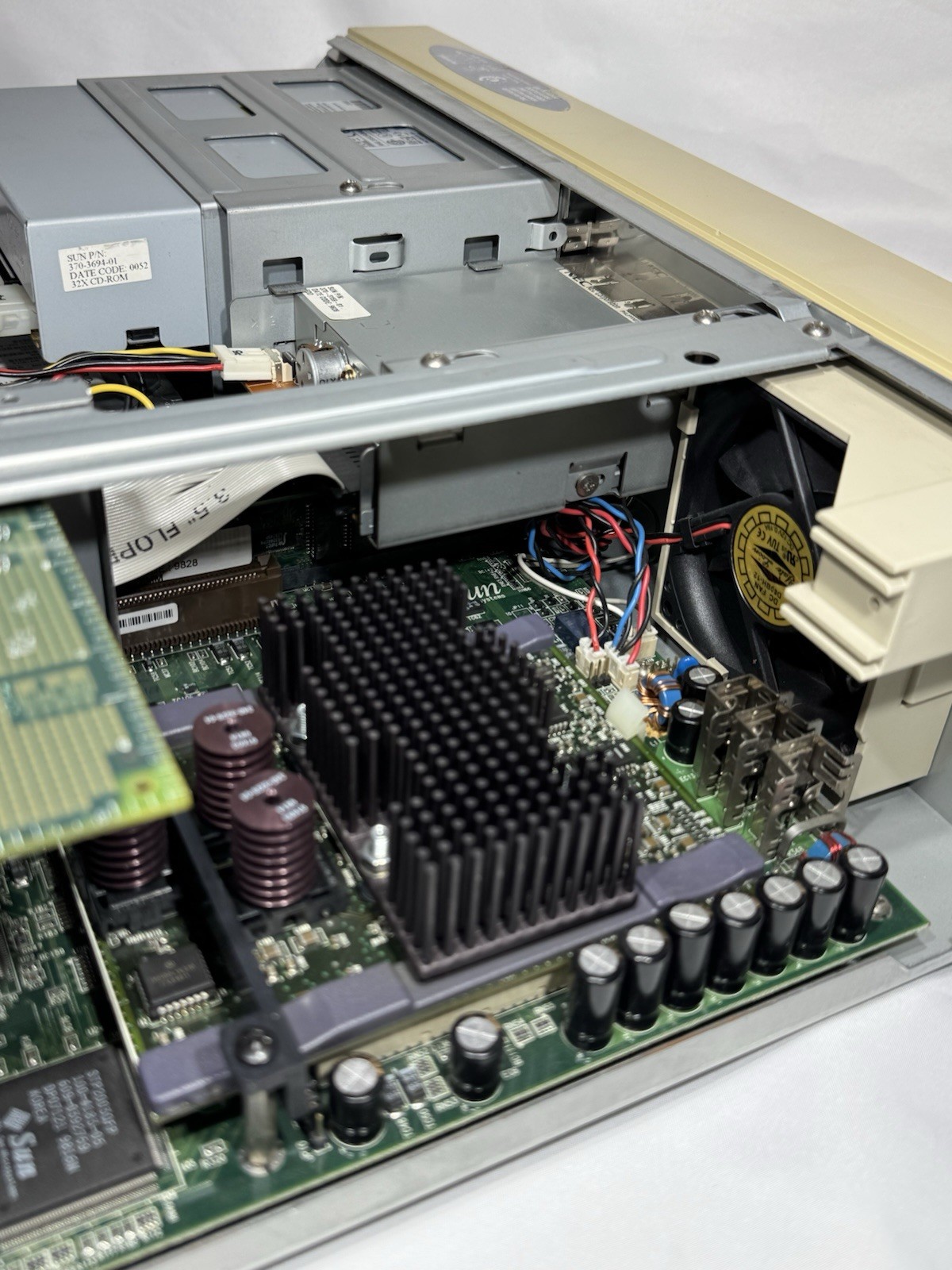 Sun Ultra 5 Workstation, 270MHz, 320MB, 20GB HDD, CD, SunFast Ethernet X1033A