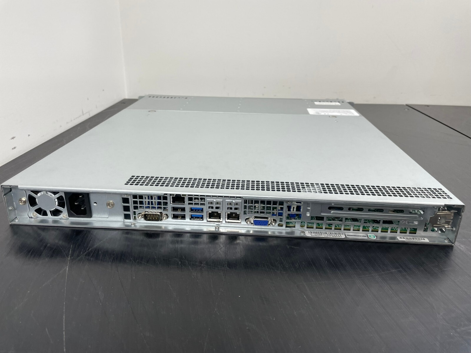 Supermicro 1U DP E5-2600V3 512GB DDR4 4×3.5″ SASTA3 2xLAN IPMI 440W SYS-6018R-MT