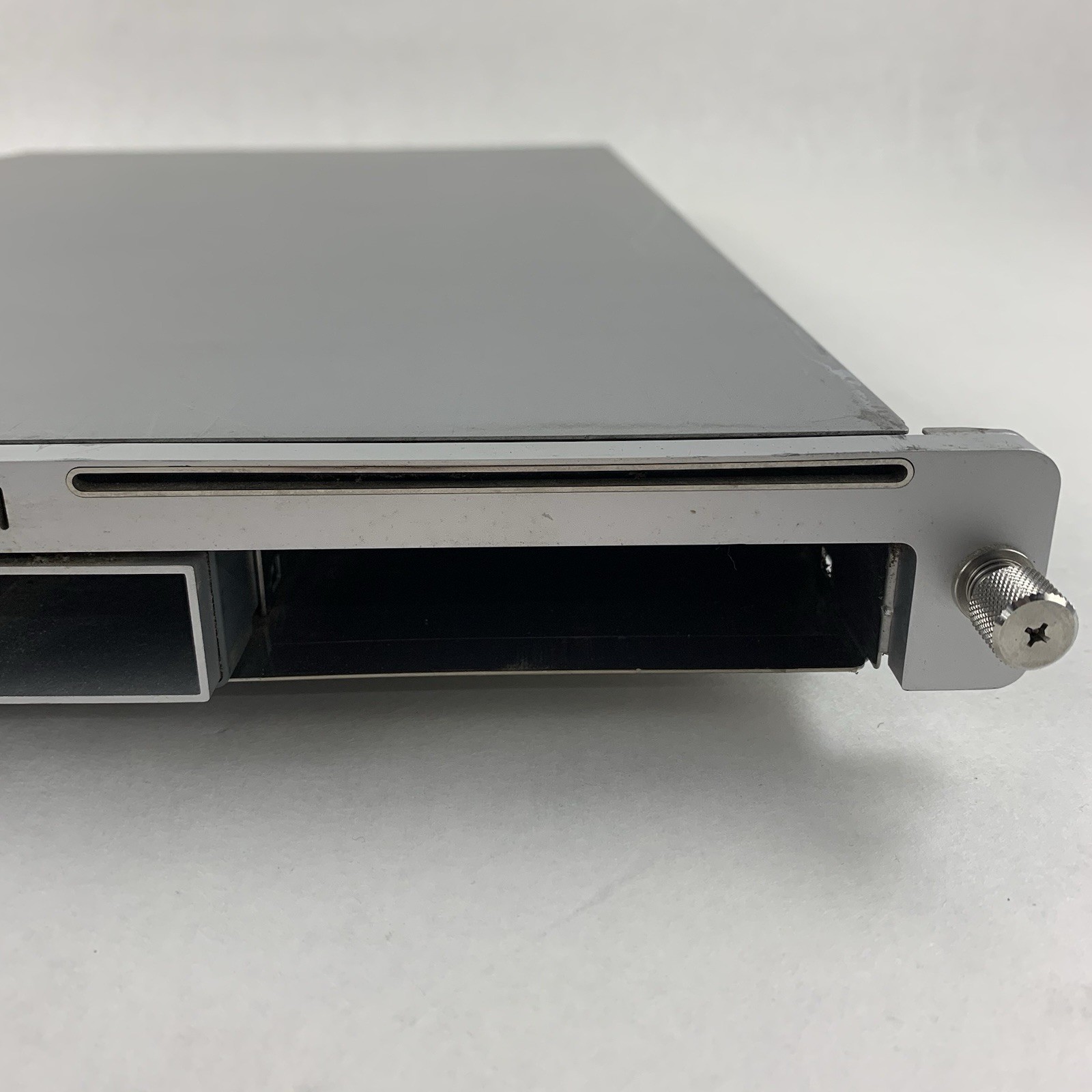 Apple A1279 XServe 2009 Server 2x Xeon E5520 2.26 GHz 24 GB Ram ODD No OS No HDD
