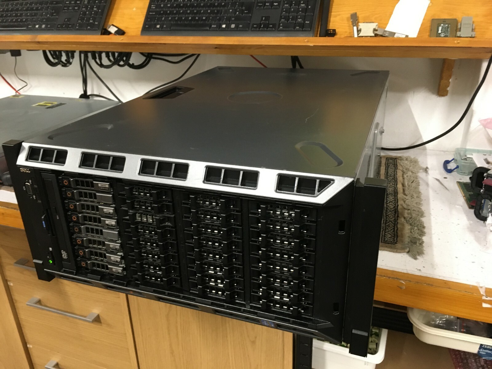 DELL T620 Server Dual 10 core E5-2670 V2 ** 256gb RAM 800GB SSD+ 30x 900GB SAS