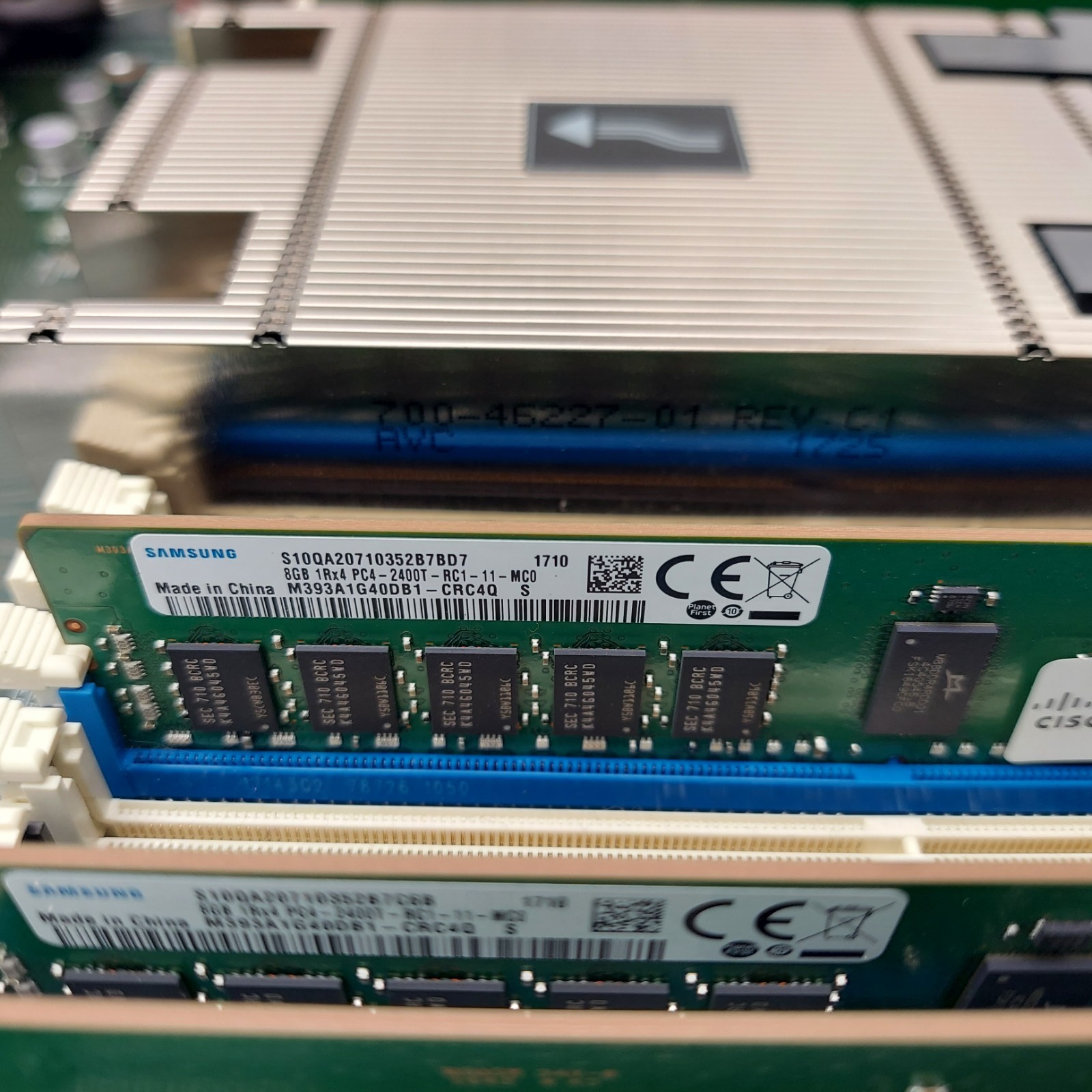 Cisco UCS C220 M4 2x Xeon E5-2620 v4 2.10Ghz 64GB RAM SAS Controller 16TB HDD