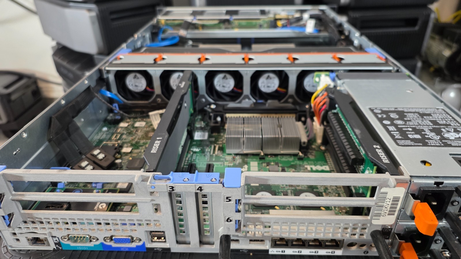 Dell PowerEdge R715, 2*AMD 6168 1.90GHz 24C, 16GB Ram, iEnterprise, No Ctrlr/HDs
