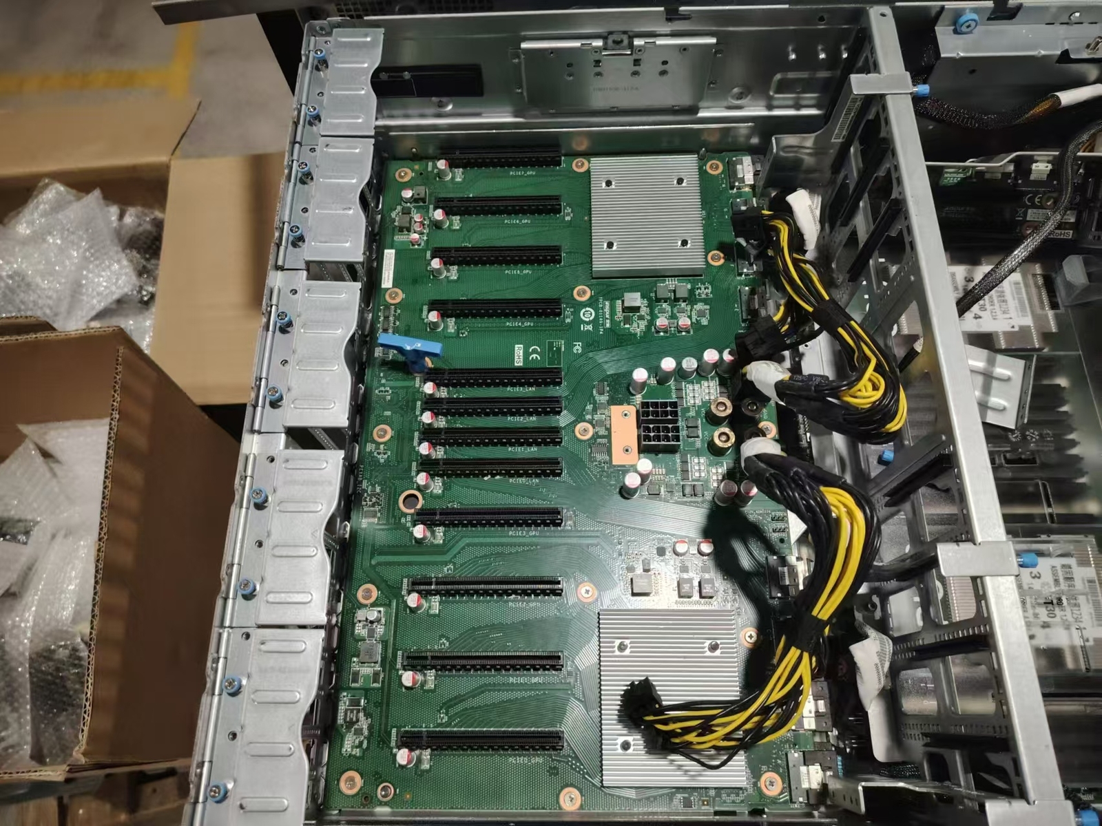Inspur NF5468 M5 12X3.5″ 8GPU Server/2X Gold 6152 CPU/384G RAM/8X RTX4090 GPU