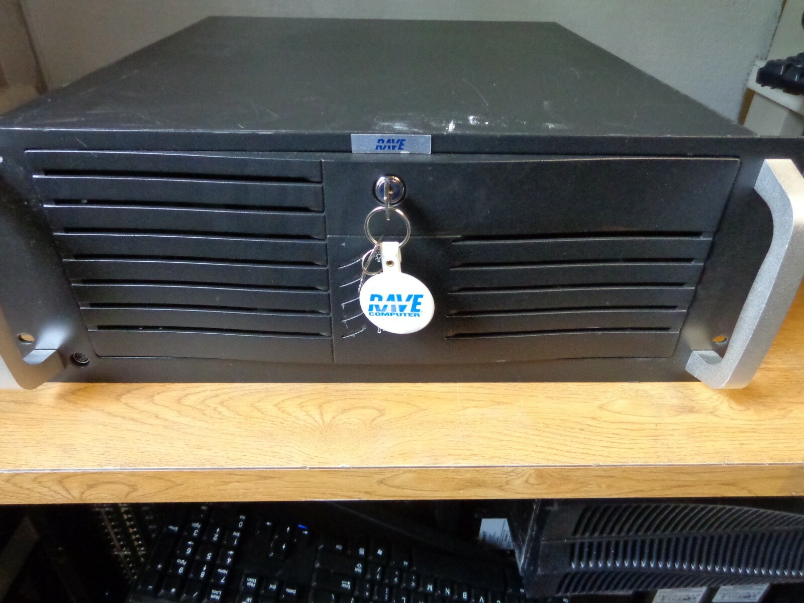 Rave Computer Systems Server OKYY5 4Gb RAM RR-4260 i7-2600 3.40ghz NO HDD