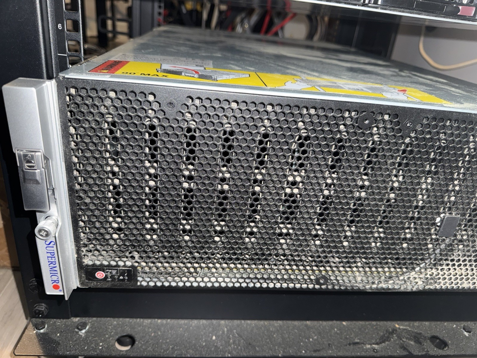SuperMicro JBOD Chassis CSE-946SE1C-R1K66JBOD 12 GB TRANSFER RATE .