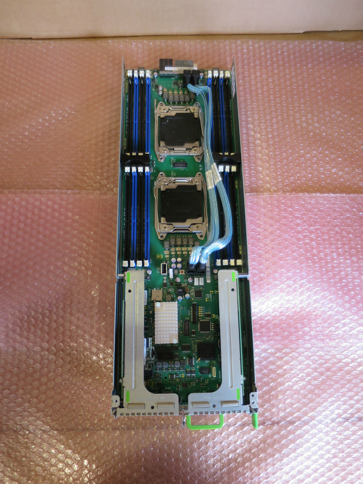 Fujitsu PRIMERGY CX2550 M1 no CPU -0 MB – 0 GB Node Server S26361-K1531-V100