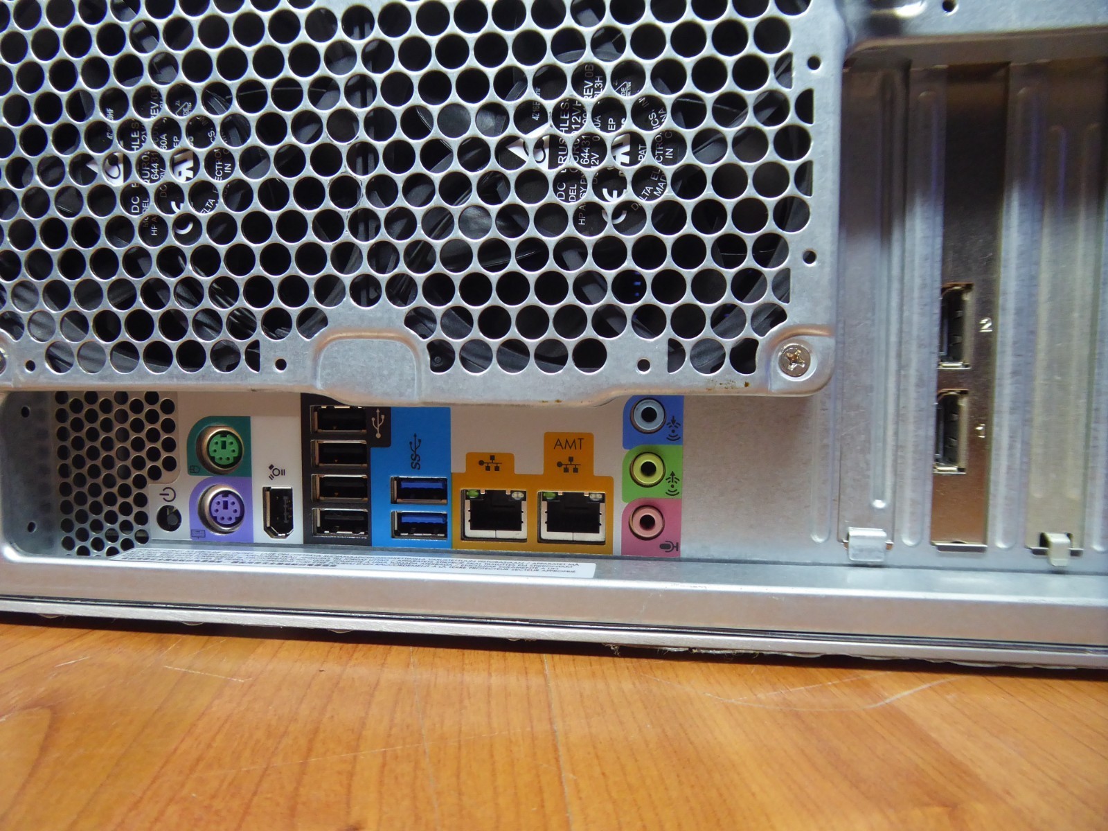HP Z620 WORKSTATION SERVER XEON E5-2650 v2 2.6GHz 32GB 480GB SSD WIN 10 Pro