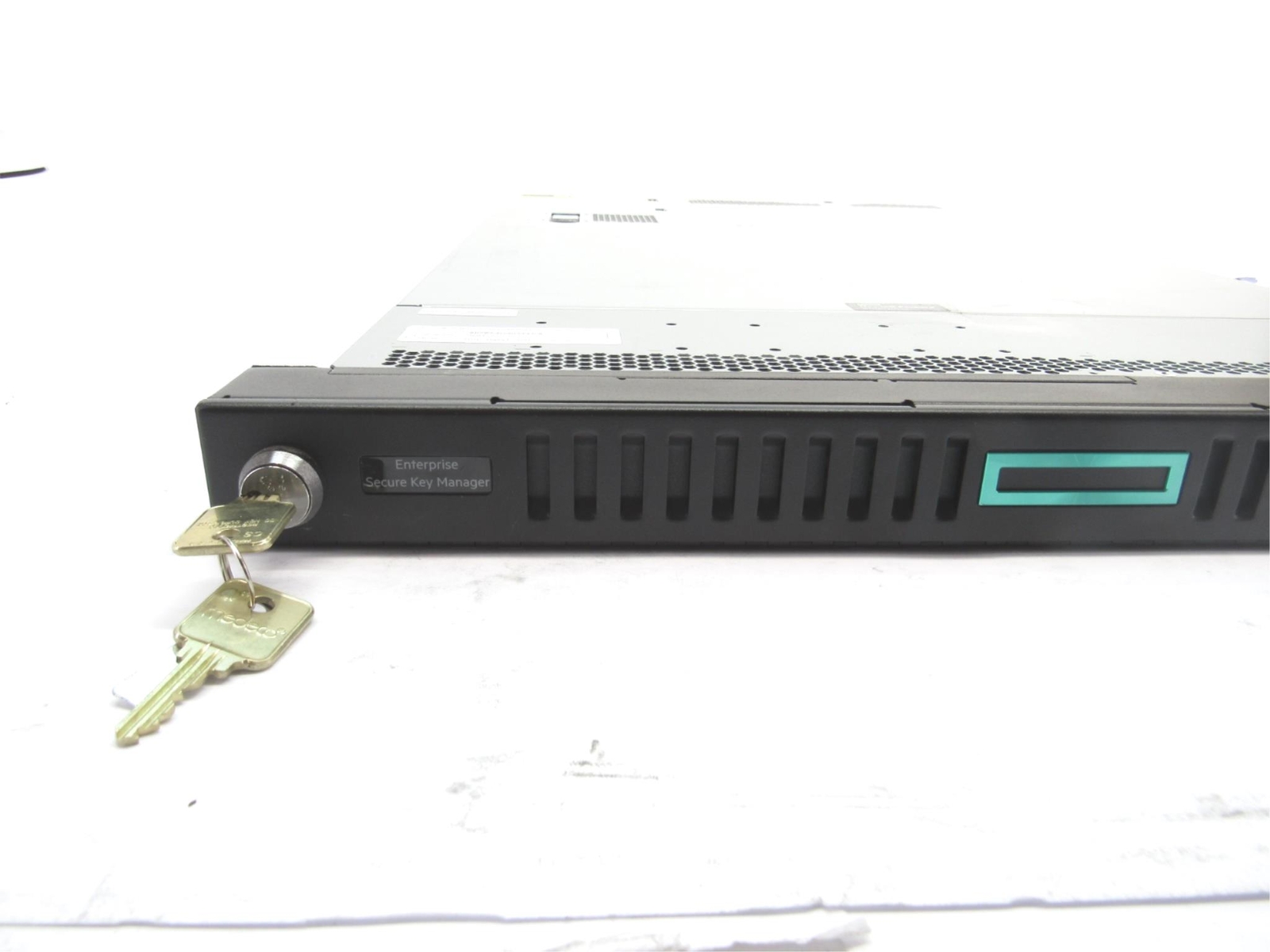 HPE Atalla 5.0 863958-001 8 Bay Xeon E5-2620 v3 2.40Ghz 32GB RAM 2x 500W