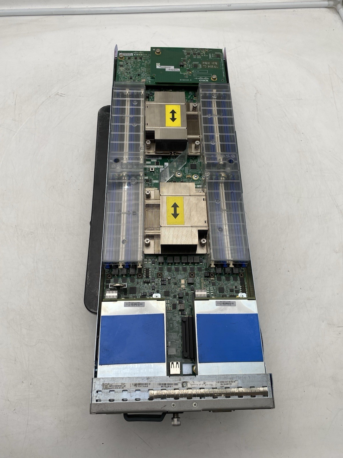 CISCO UCSB-B200-M3 UCS B200 M3 Blade Server 2x Intel Xeon E5-2650 No Ram/Storage