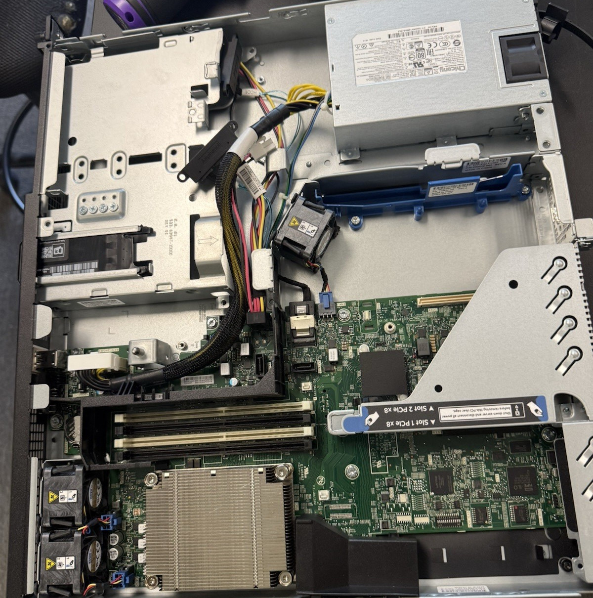 HPE PROLIANT DL20 GEN10 SERVER E-2214 CPU / NO RAM OR HD