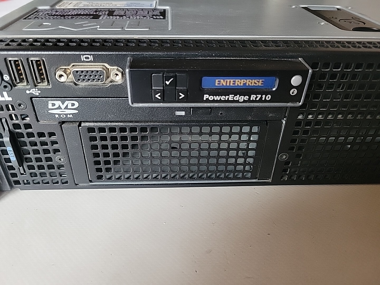 *READ ALL* Dell PowerEdge R710 8-Bay 4-Core Xeon X5630 2.53GHz 4GB RAM *NO HD OS
