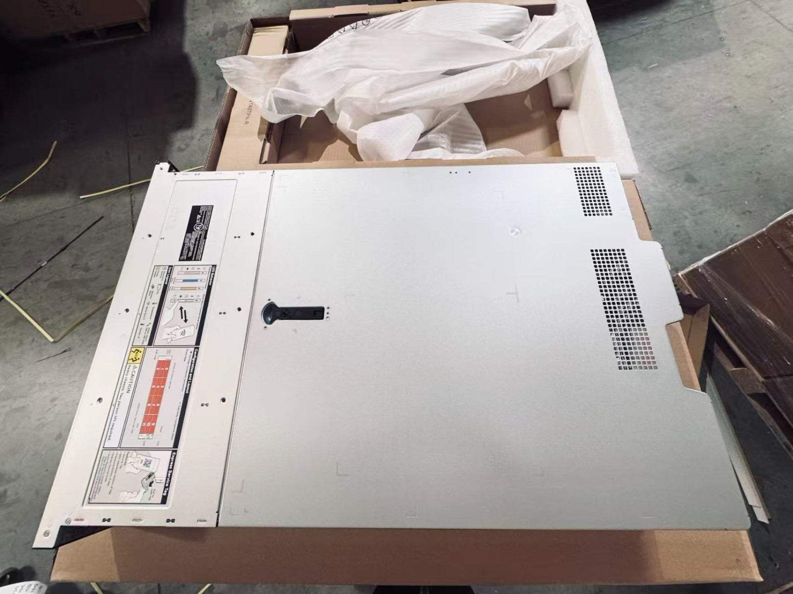 Dell PowerEdge R550 12x 3.5″ Bays Server Case Chassis Backplane Power Board