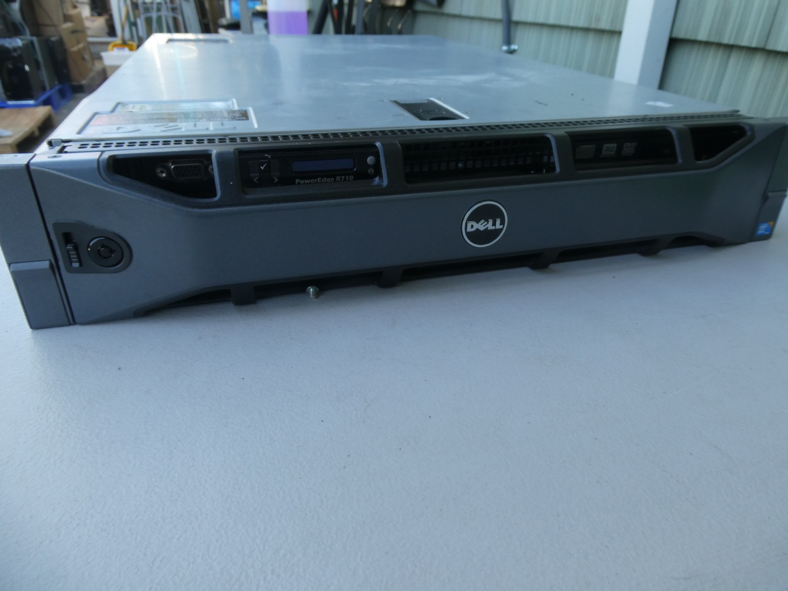 🍀 Dell PowerEdge R710 Server 2x Xeon E5620 2.4 144GB 8-Core NO HDD w 8x Caddies